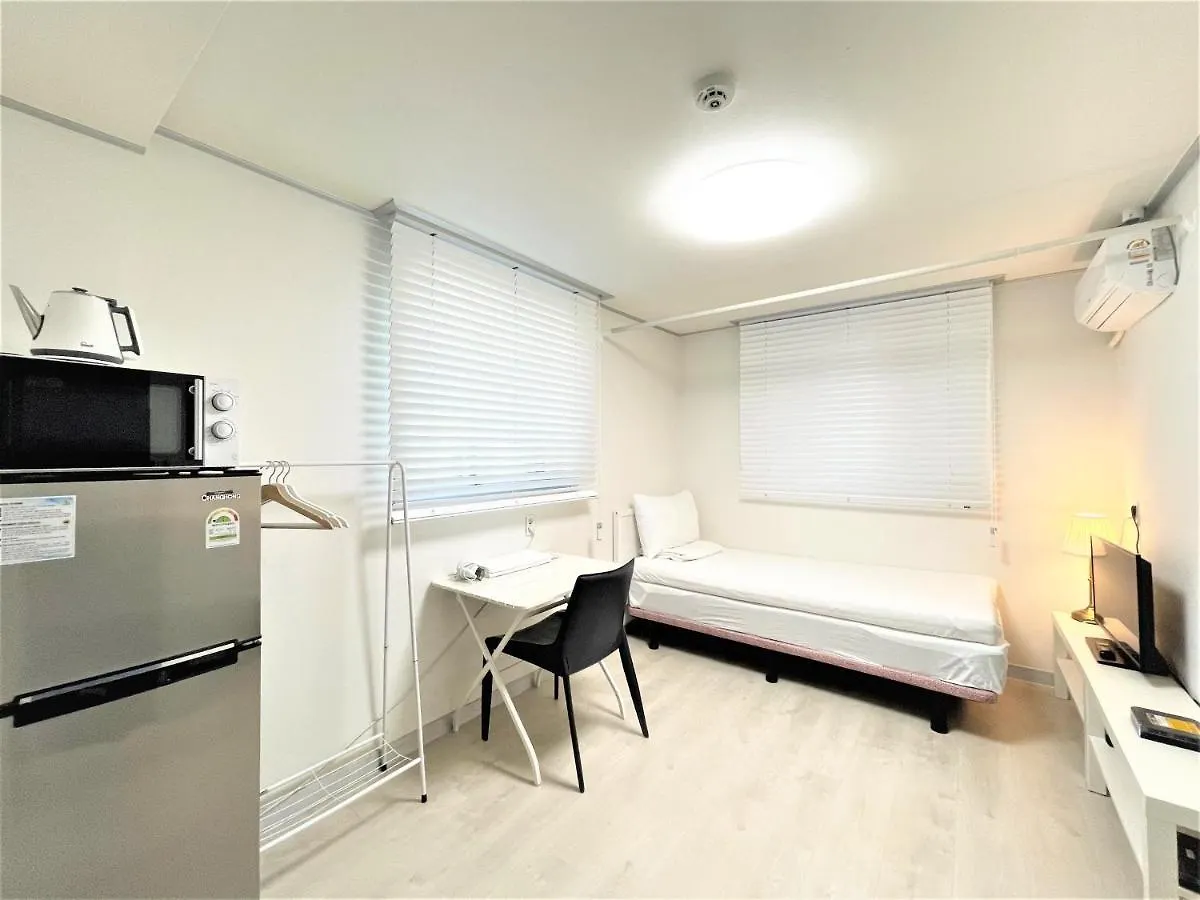 W Premium Guesthouse Incheon Airport 0*,